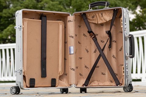 リモワのスーツケースが旅を楽しくする 機内持ち込みタイプを愛用中 いつモノコト Impress Watch