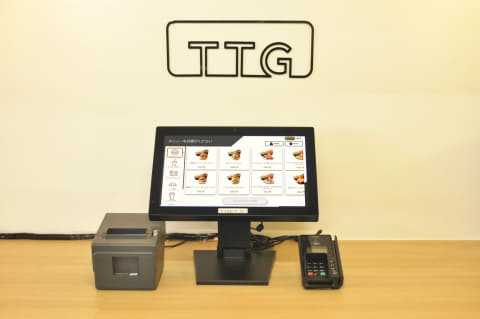 JR東系のTOUCH TO GO、無人決済端末「TTG-MONSTAR」。ベッカーズ等