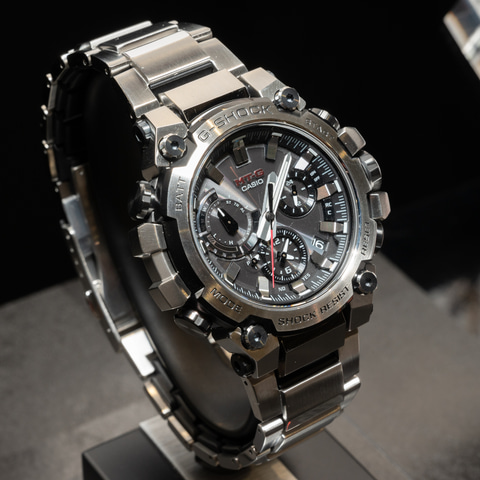 セール！ G-shock MTG-B3000D-1AJFシルバーブラックツートーン - 通販