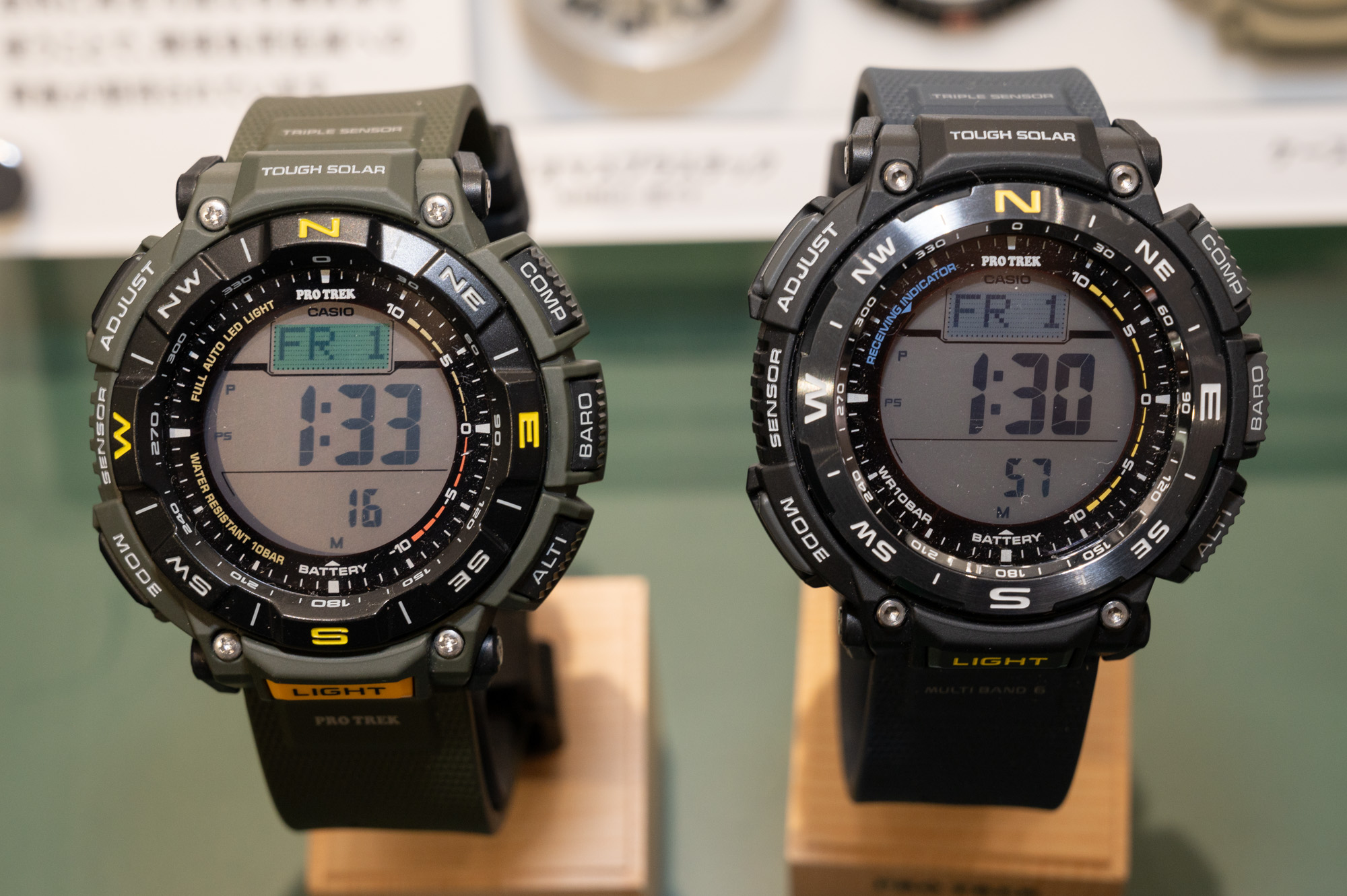 カシオ、二層液晶のPRO TREKにネイビーとオリーブの新色 - Impress Watch